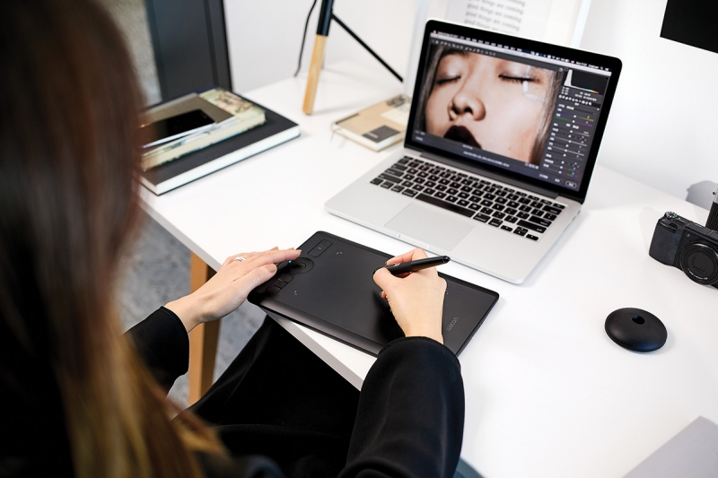 Ready to go New Wacom Intuos Pro Small tablet Professional Photographers of America