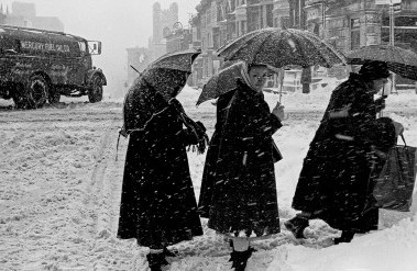 20186-header_black-umbrellas.jpg